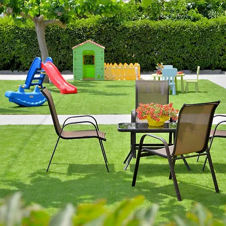 Stork - Garden & Sea View