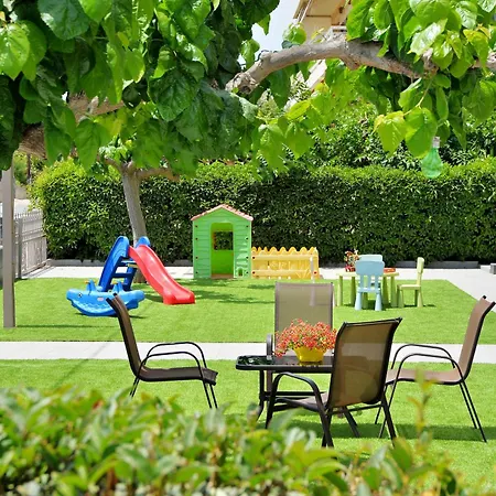 Stork - Garden & Sea View Apartment Vivari