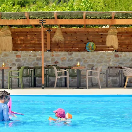 Stork - Garden & Sea View Apartment Vivari