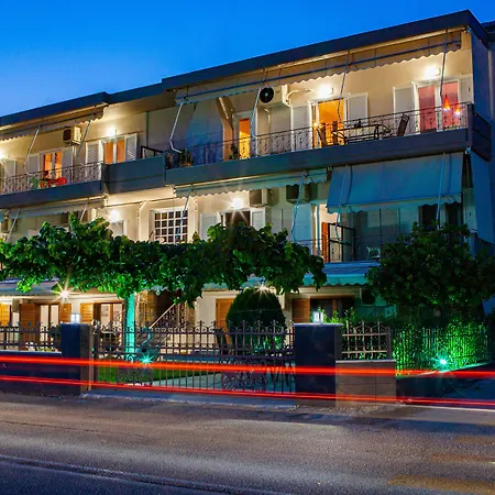 Stork - Garden & Sea View Apartment