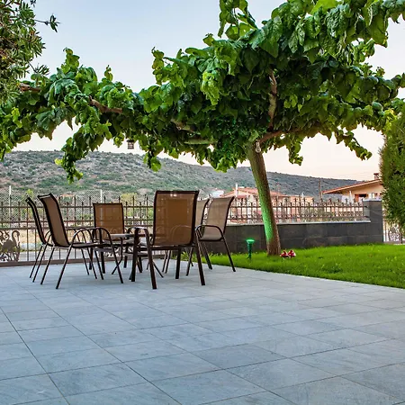 Stork - Garden & Sea View *