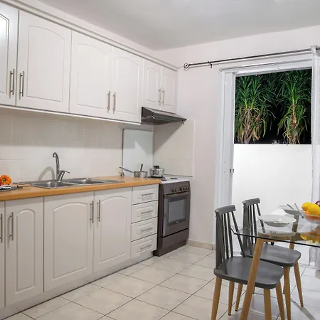 Stork - Garden & Sea View *