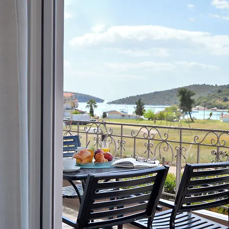 Stork - Garden & Sea View Διαμέρισμα *