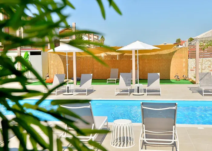 Id Holiday Living * Vivári