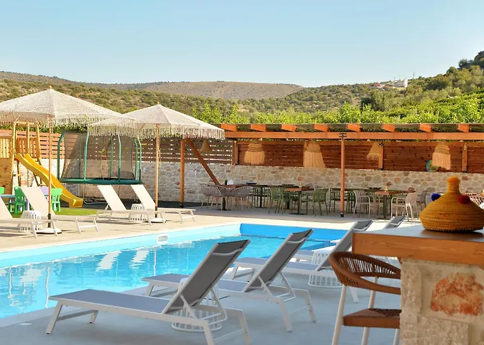 Daire Id Holiday Living *