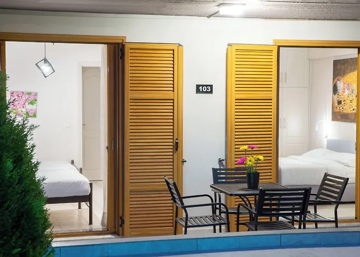 Id Holiday Living * Vivári